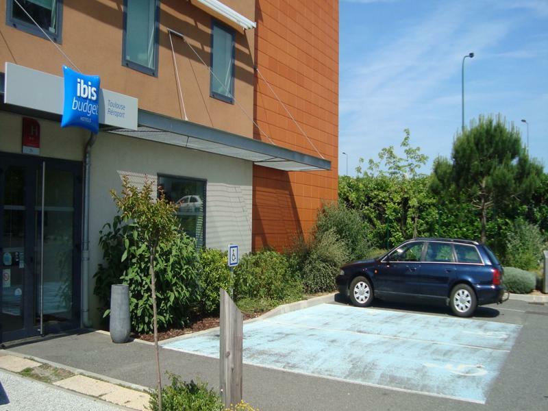 Ibis Budget Toulouse Aeroport Blagnac Exterior photo